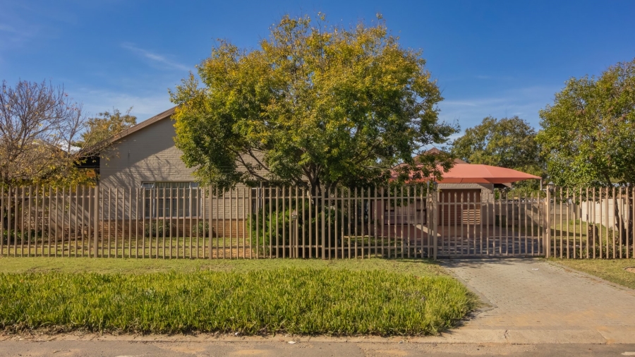 4 Bedroom Property for Sale in West Park Free State